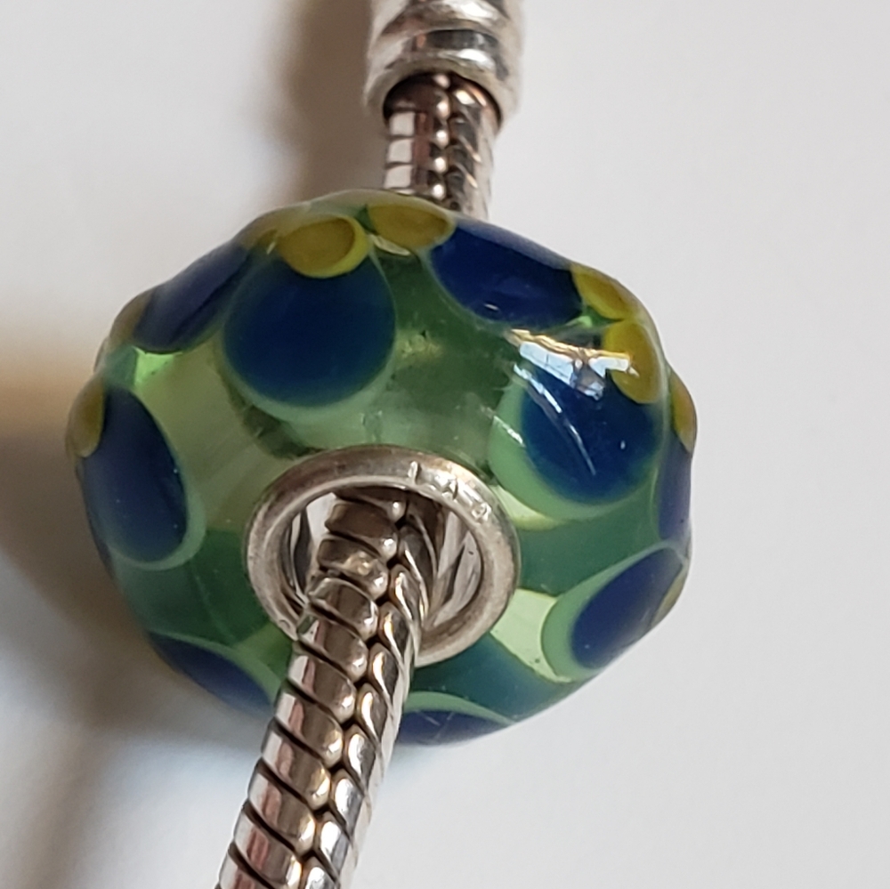 Trollbead universal unique glass bead green flower